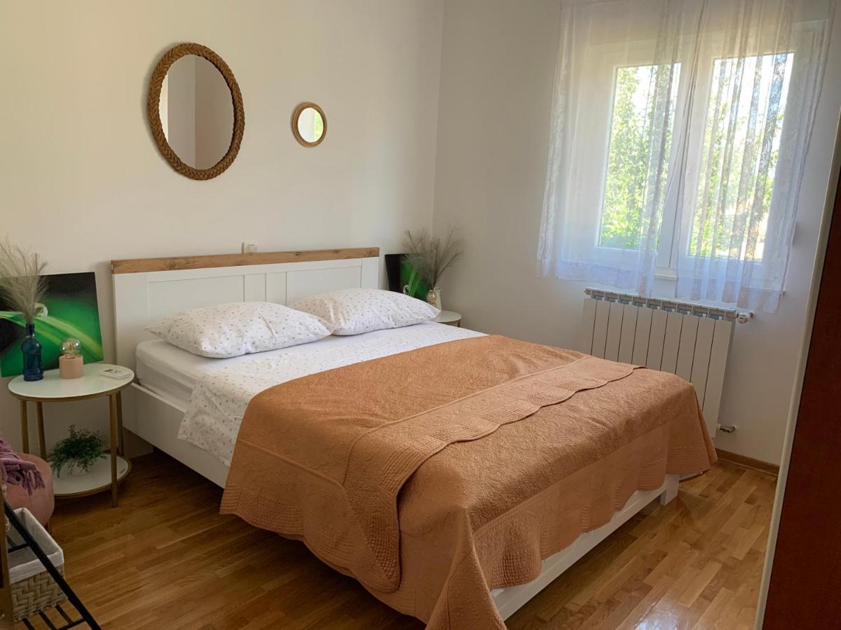 Villa Duje Trilj Bagian luar foto