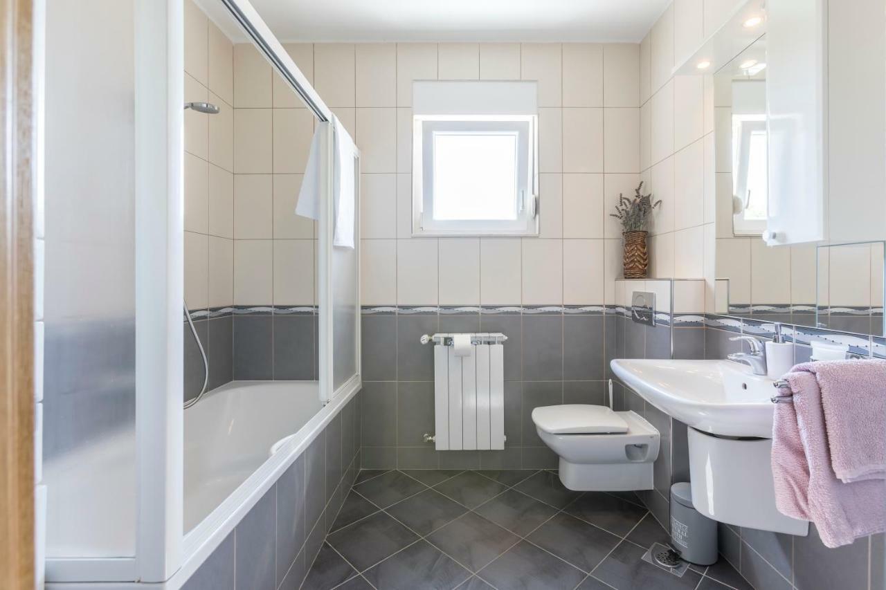 Villa Duje Trilj Bagian luar foto