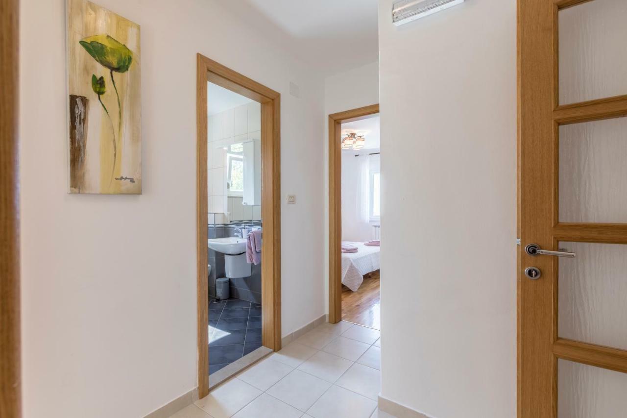 Villa Duje Trilj Bagian luar foto